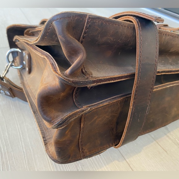 Vagabond Traveler Backpack Shoulder Bag - Picture 4 of 10